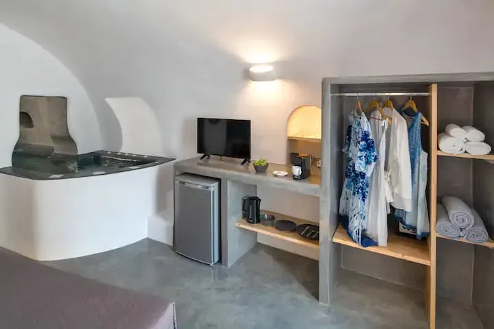 Deluxe Suite living area